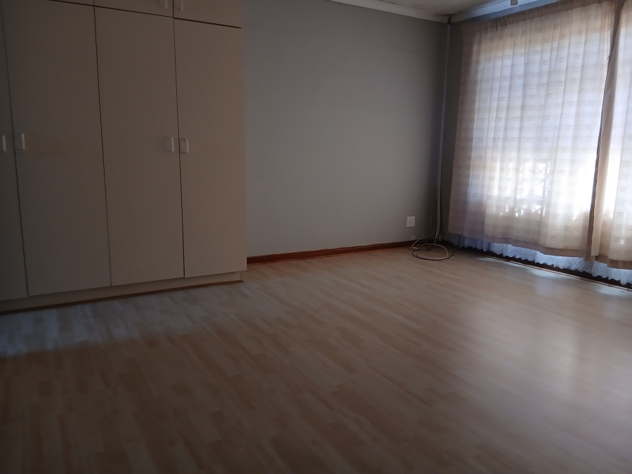 3 Bedroom Property for Sale in Pellsrus Eastern Cape